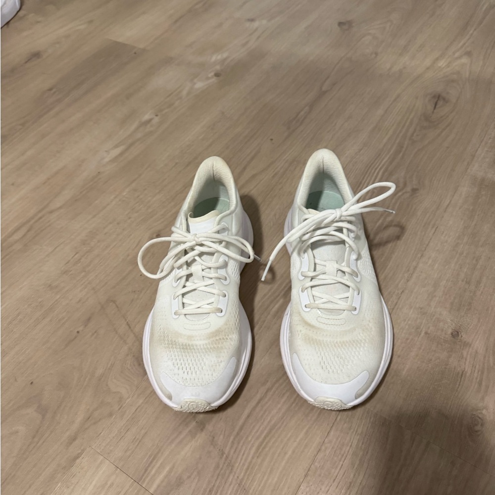 Lululemon BlissfFeel Running Sneaker
